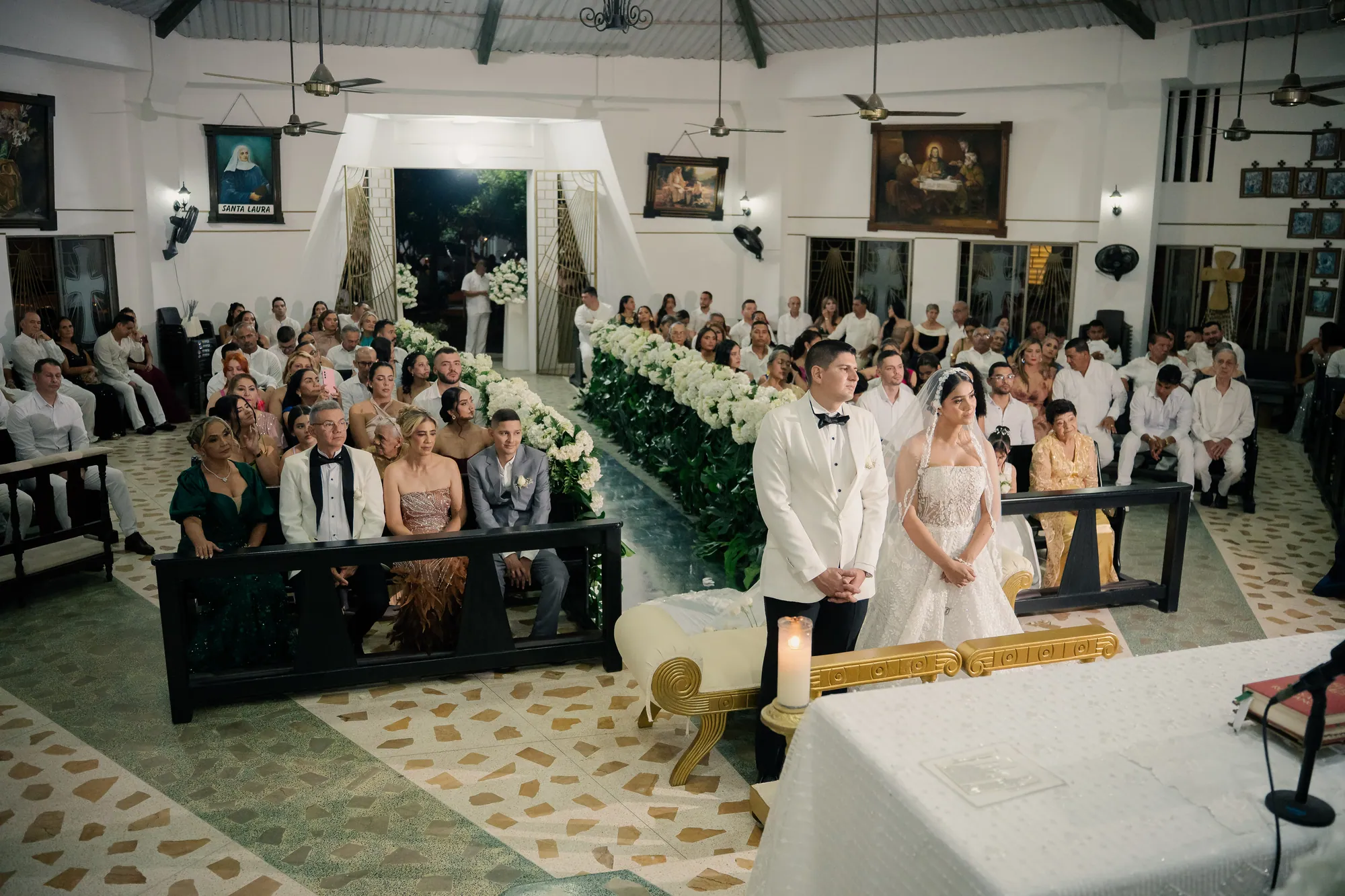 Boda de David y Mónica — iglesia