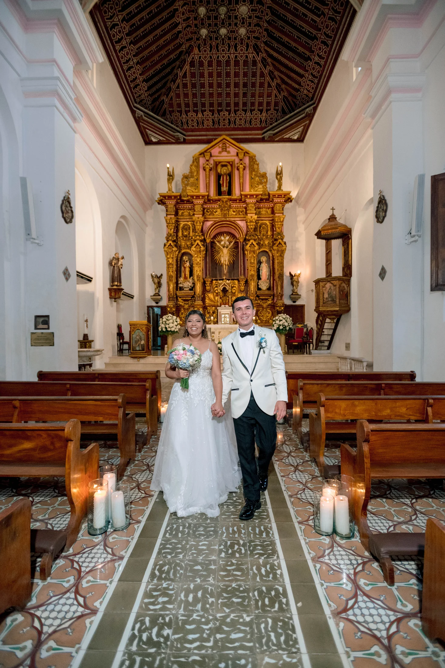 Boda de Schelly y José — iglesia