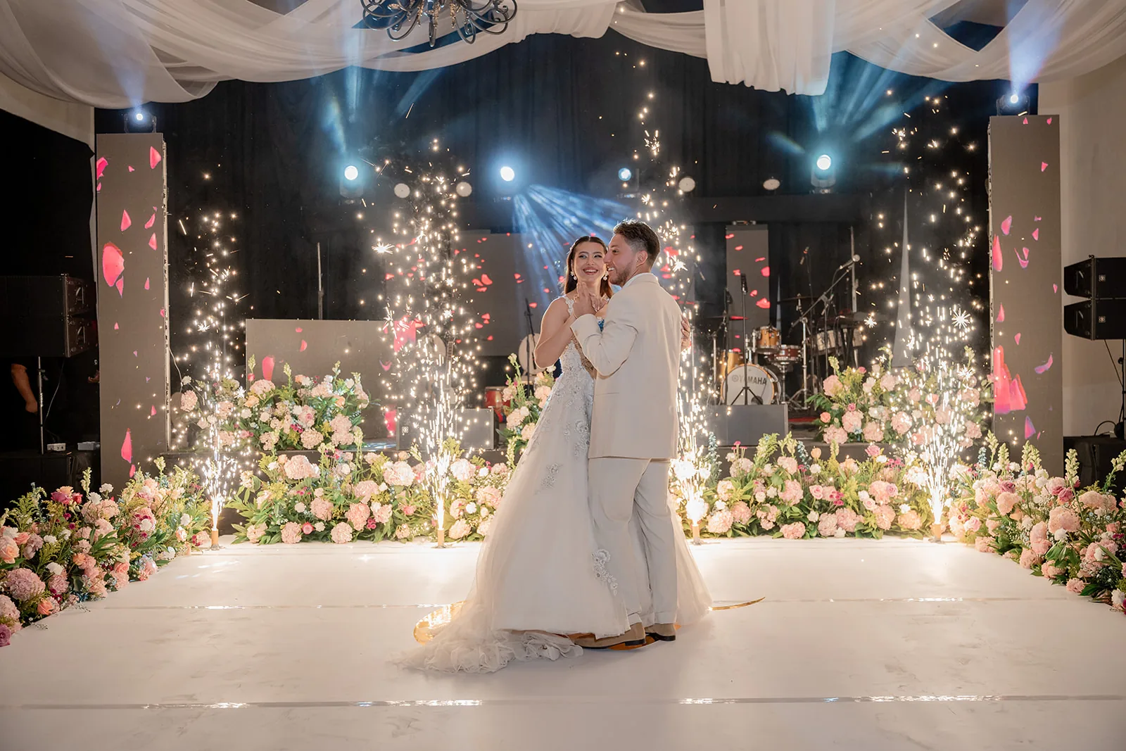 Boda de Vale y Chris — fiesta