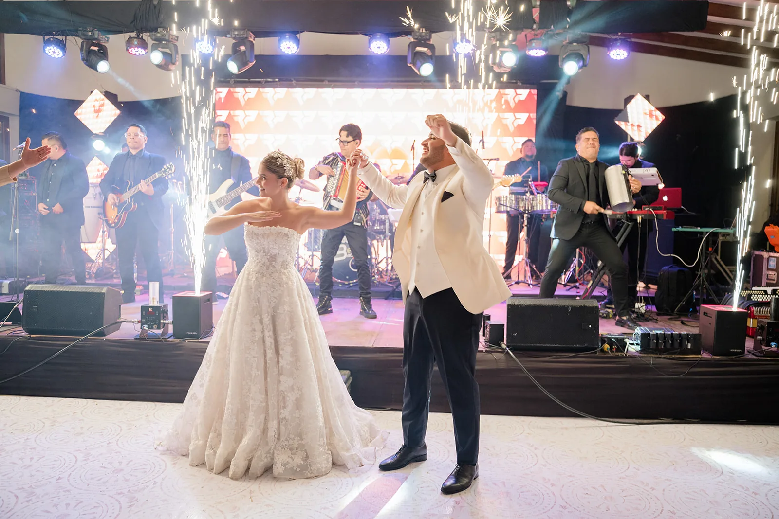 Boda de Vale y Miguel — fiesta