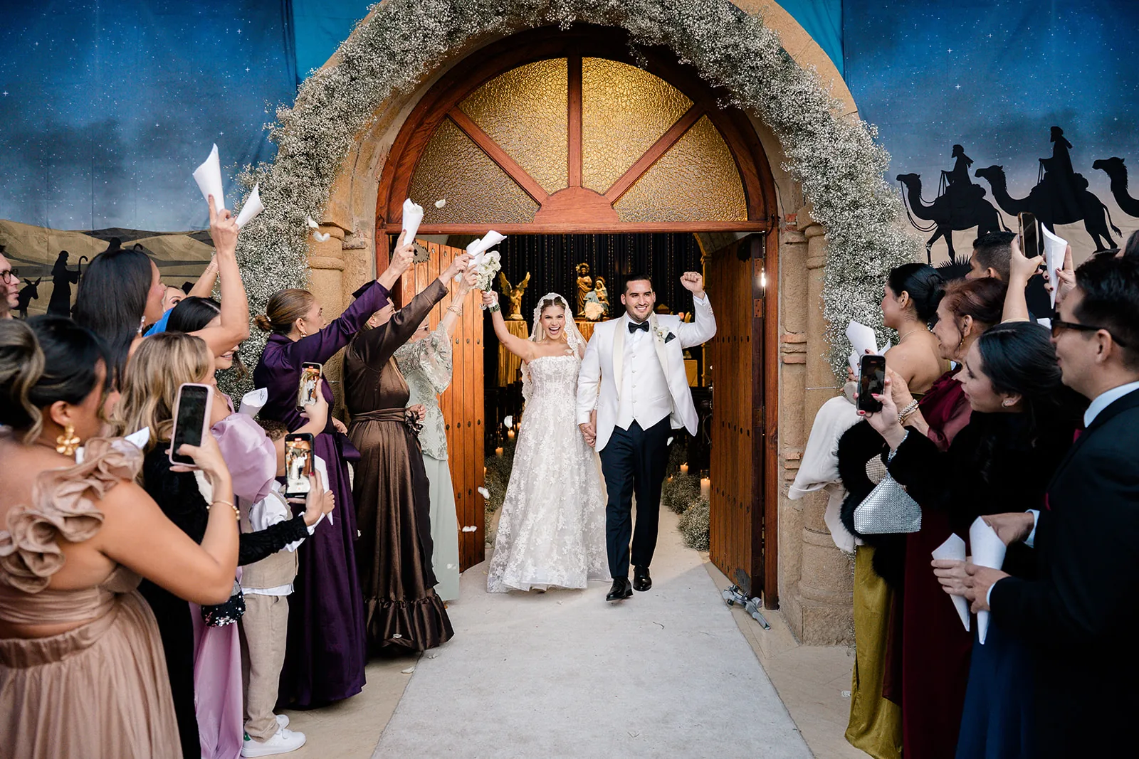 Vale y Miguel el día de su boda, fotografiados por Omar Fraija